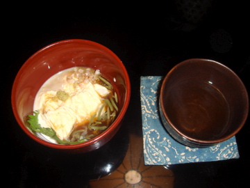 生ゆばから天ぷら〜蕎麦！串は蕎麦の焼きみそ。