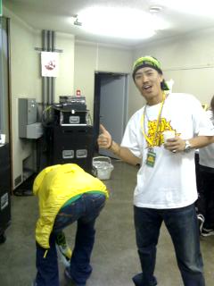 おまけ　１、出番前のRさん。