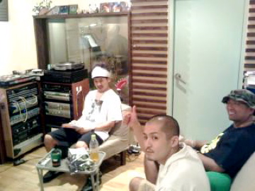 夜はAruz studioにてBurn Downのダブ録り！