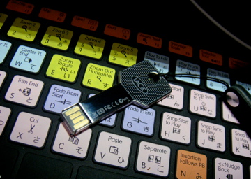 最近ゲットした鍵型USBメモリー４G。プリプロの音源などたんまり入っとります。